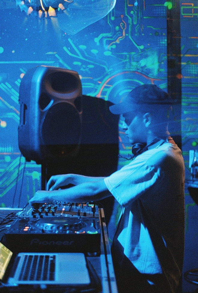 51 SOS x DUNGEON, Cofe de la Ostrava, WZ